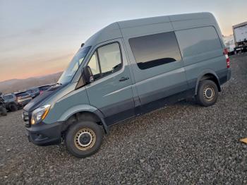  Salvage Mercedes-Benz Sprinter