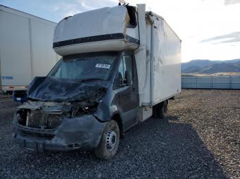  Salvage Mercedes-Benz Sprinter