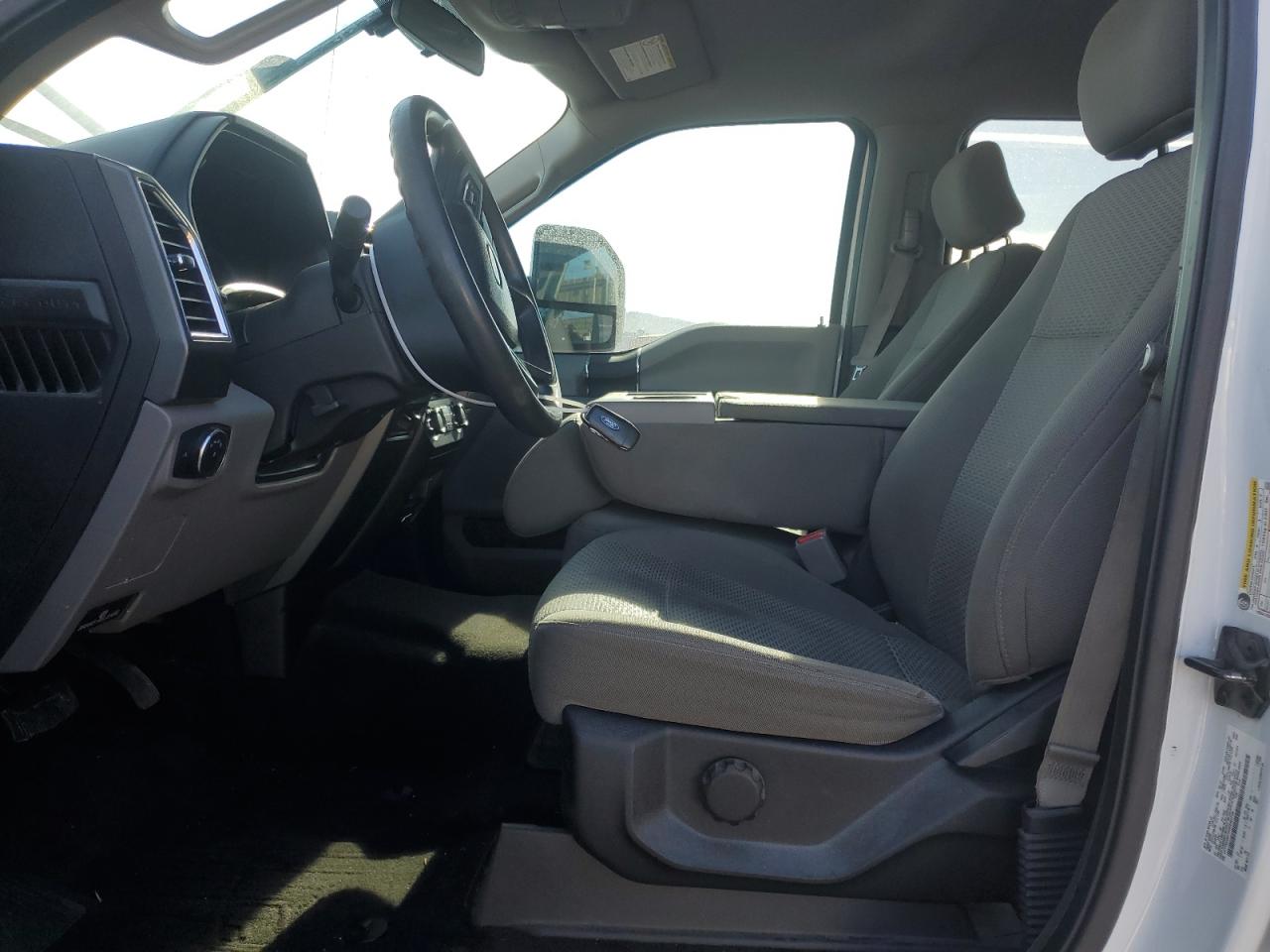 Ford F-250 Super Duty Image 12