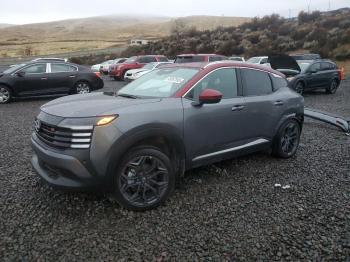  Salvage Nissan Kicks