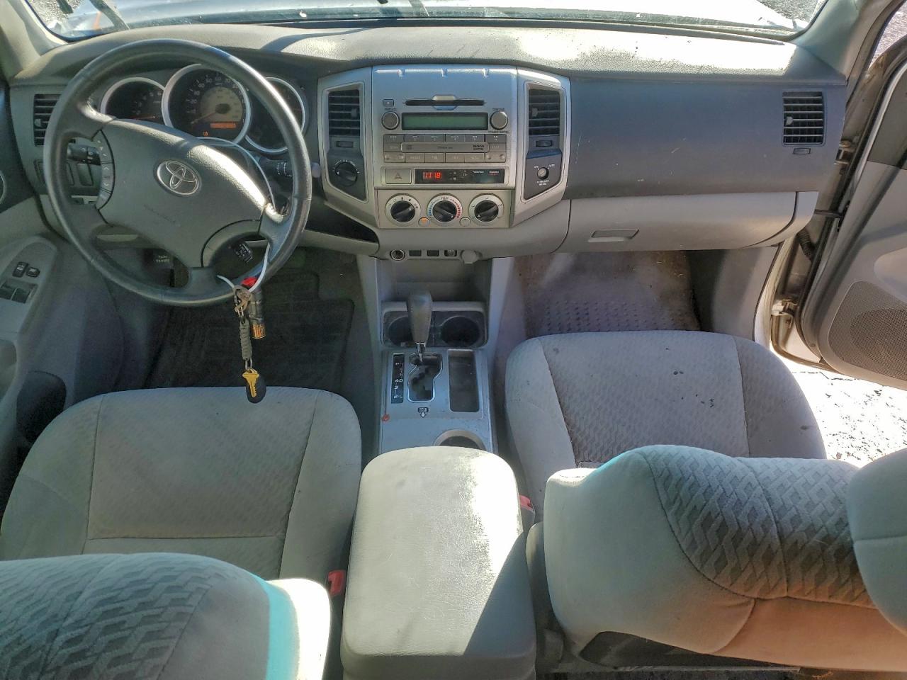 Toyota Tacoma Access Cab Image 9