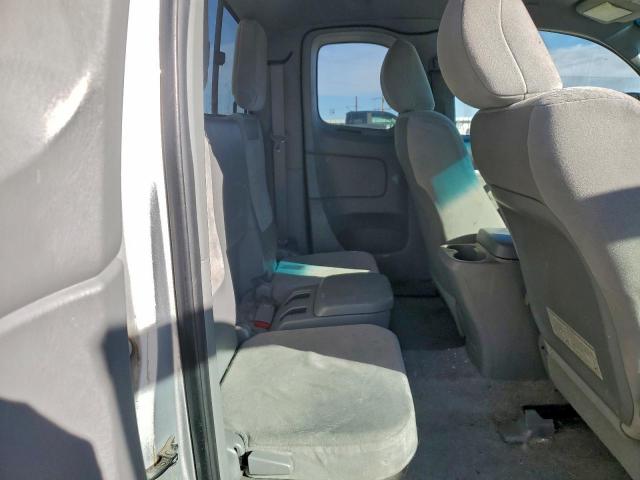 Toyota Tacoma Access Cab Image 8