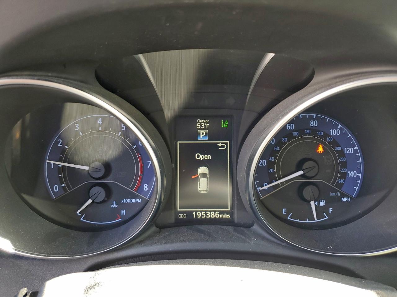 Toyota Corolla Image 9