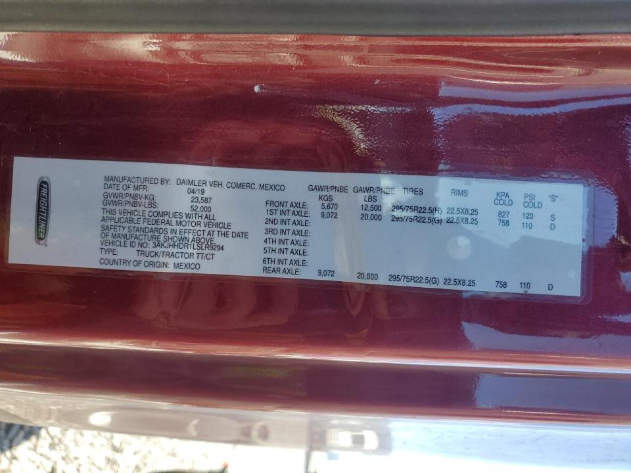 Freightliner Cascadia 1 Image 9