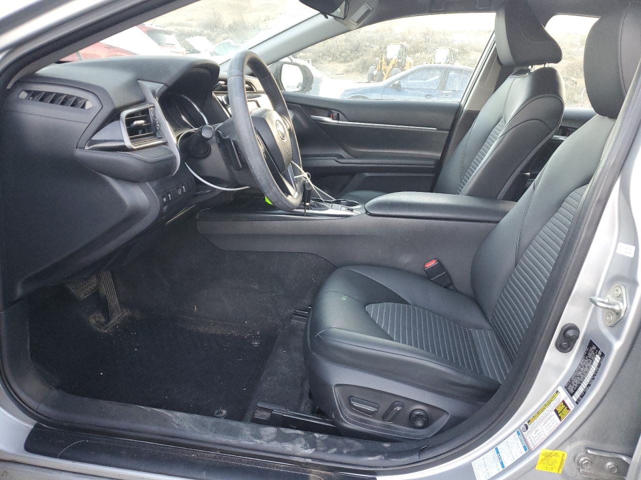 Toyota Camry Se Image 4