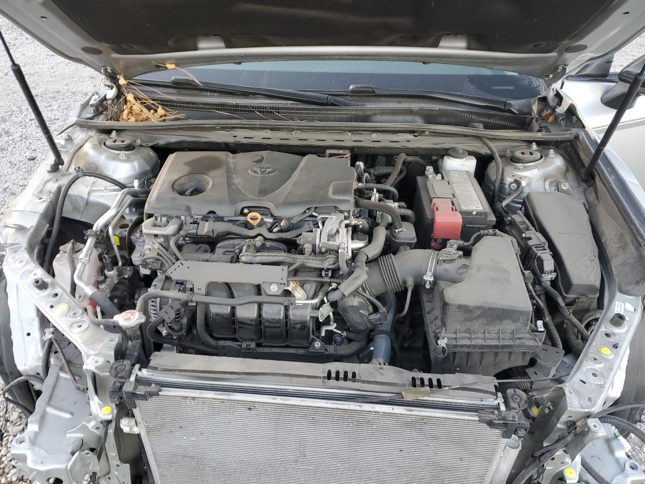 Toyota Camry Se Image 12