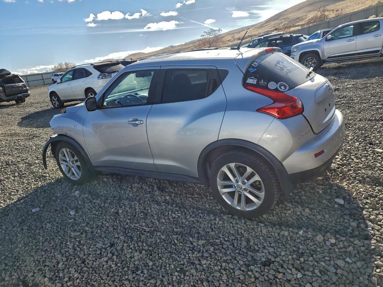 Nissan JUKE S Image 2