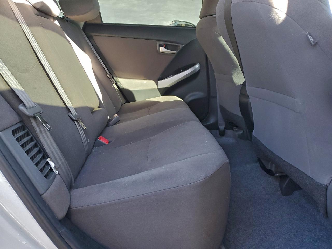 Toyota Prius Image 10