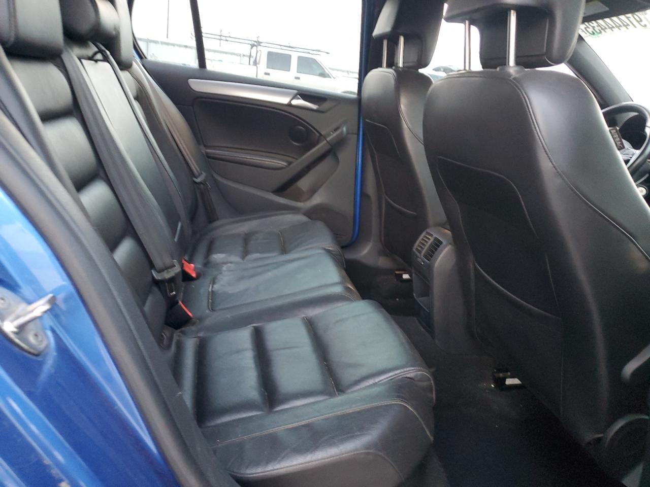 Volkswagen Golf Image 12