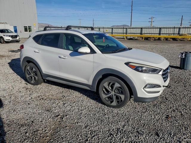 Hyundai TUCSON Limited Image 12