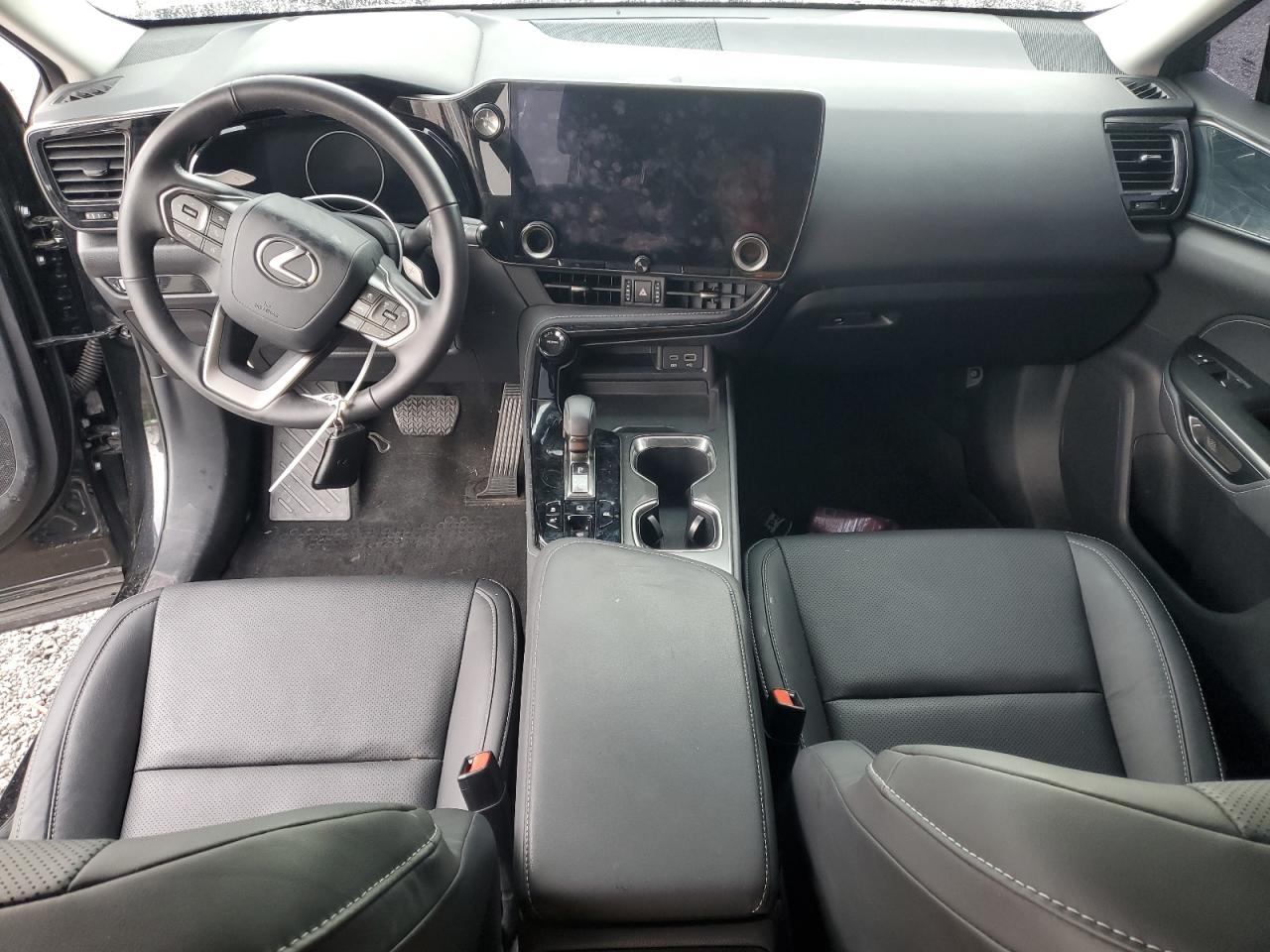 Lexus NX 350h Base Image 7