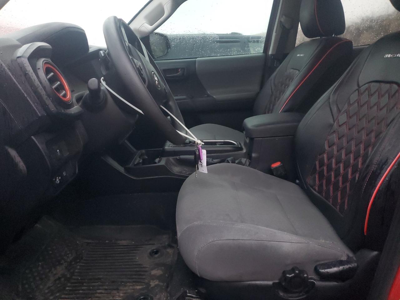 Toyota Tacoma Double Cab Image 12