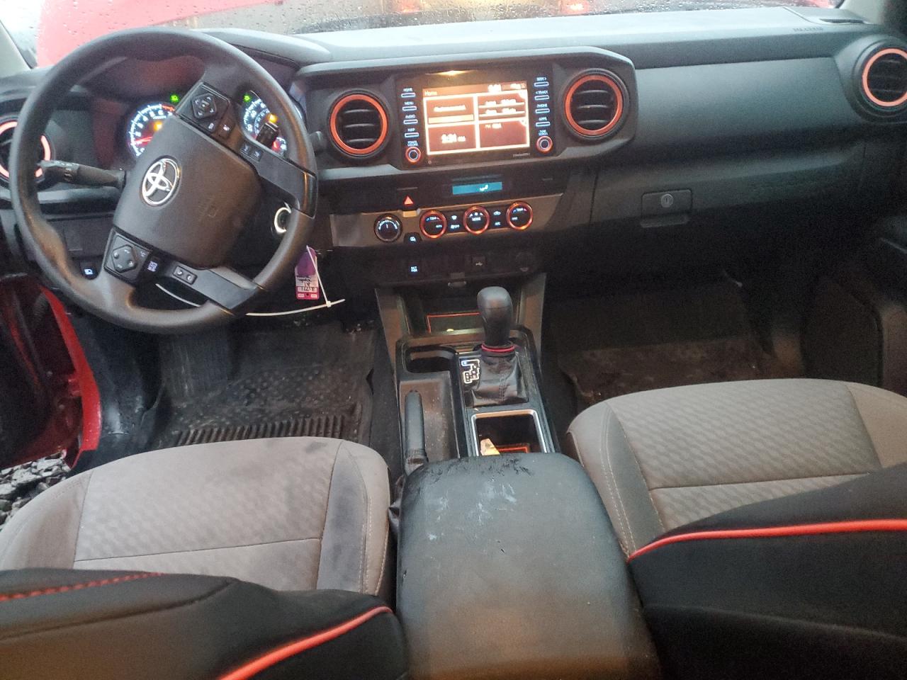 Toyota Tacoma Double Cab Image 5