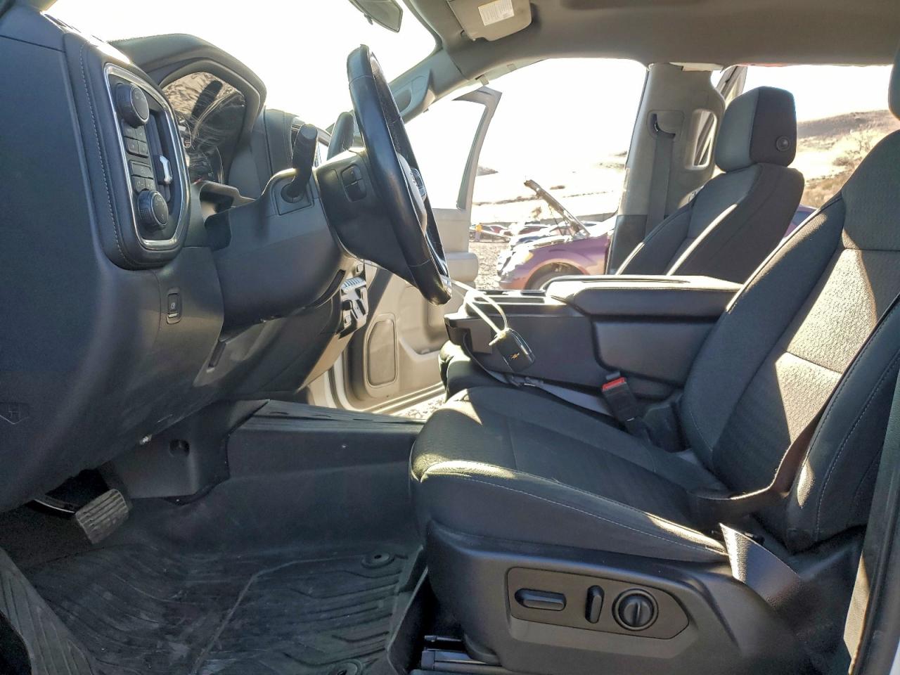 Chevrolet Silverado K1500 Lt Image 9