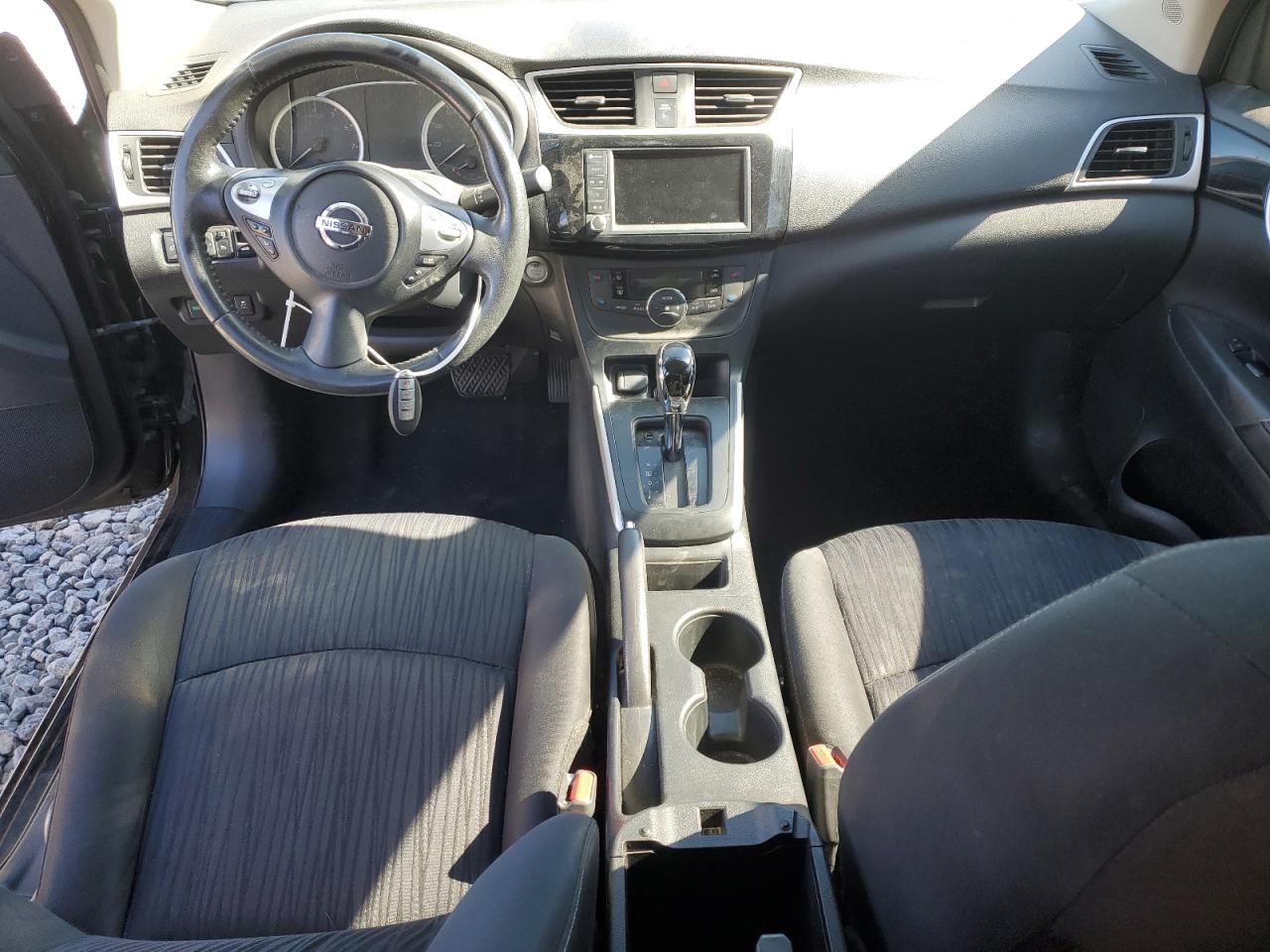 Nissan Sentra S Image 7