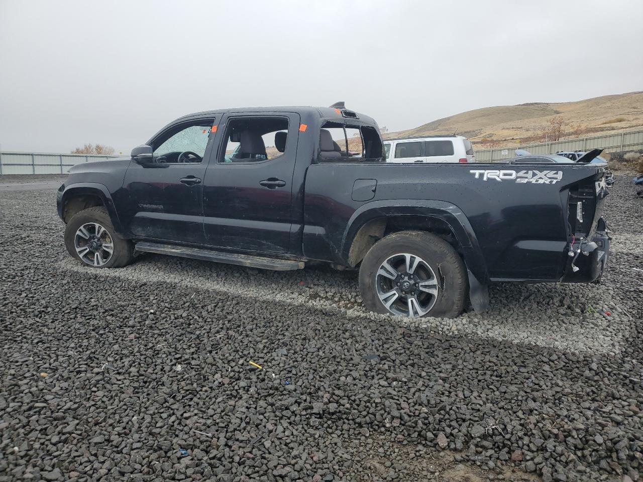 Toyota Tacoma Double Cab Image 11