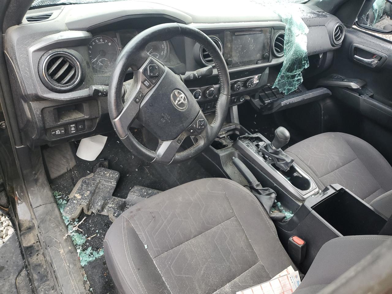 Toyota Tacoma Double Cab Image 4