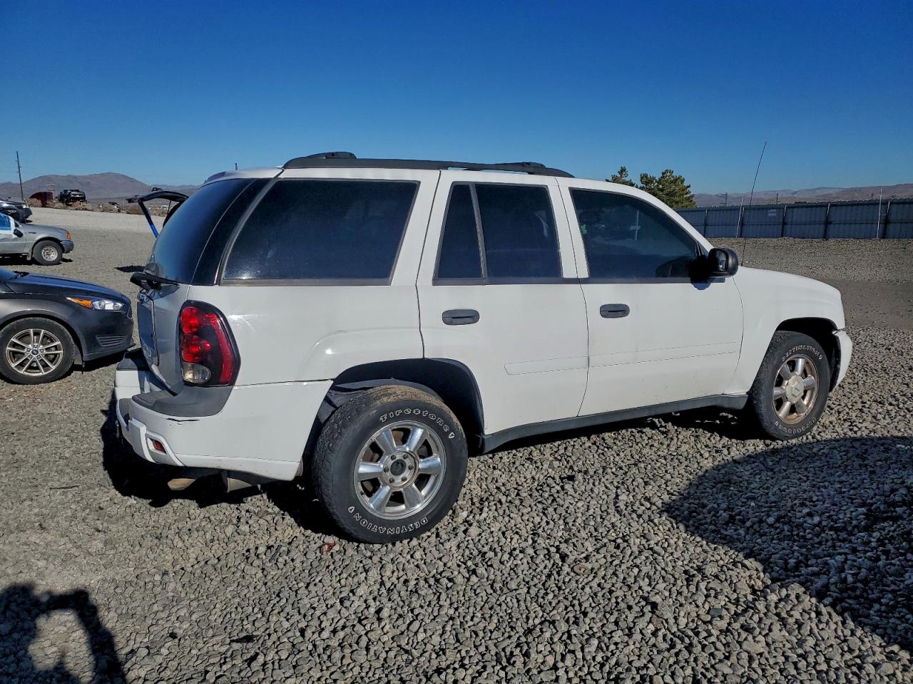 Chevrolet Trailblazer Ls Image 3