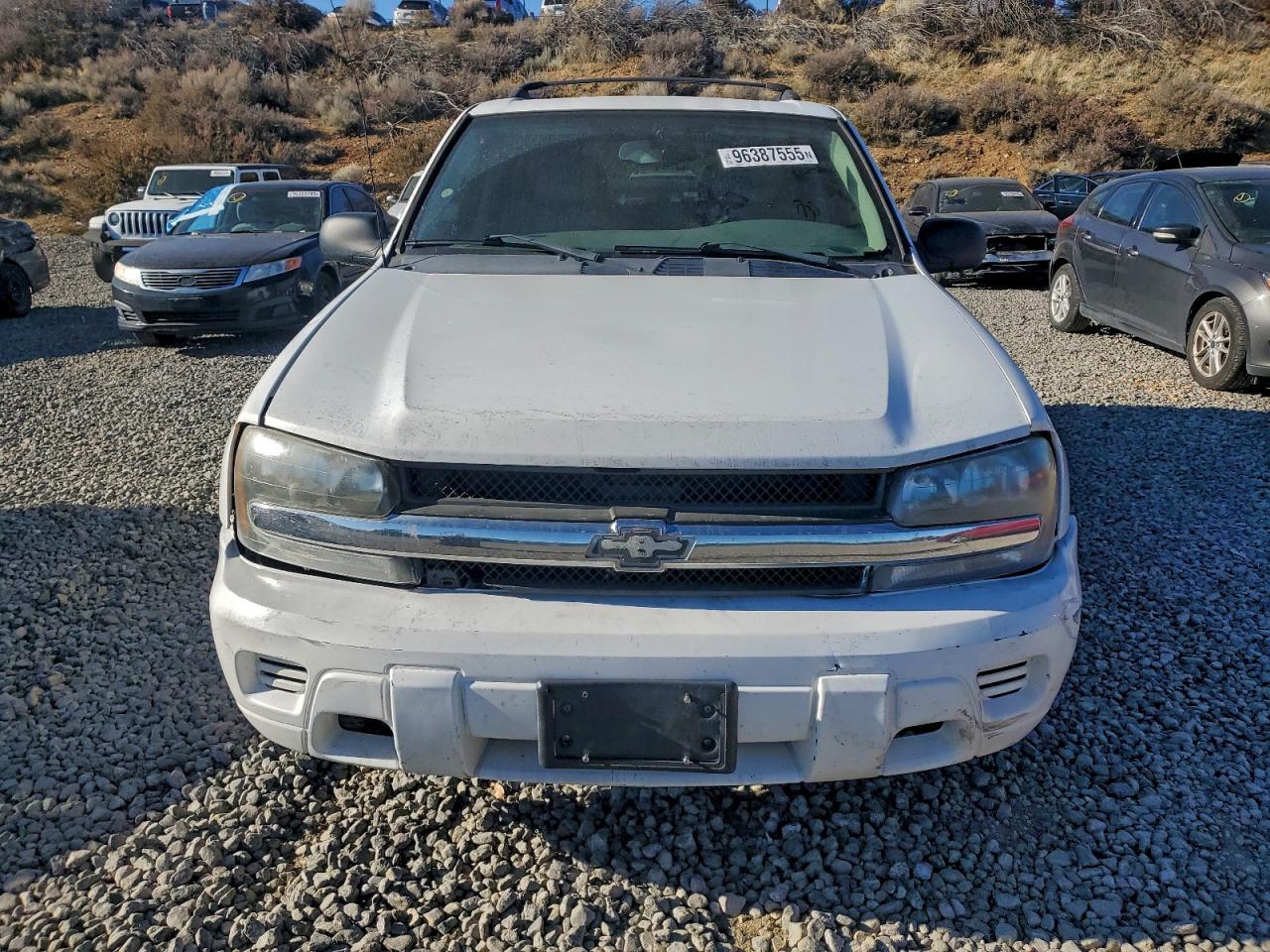 Chevrolet Trailblazer Ls Image 2
