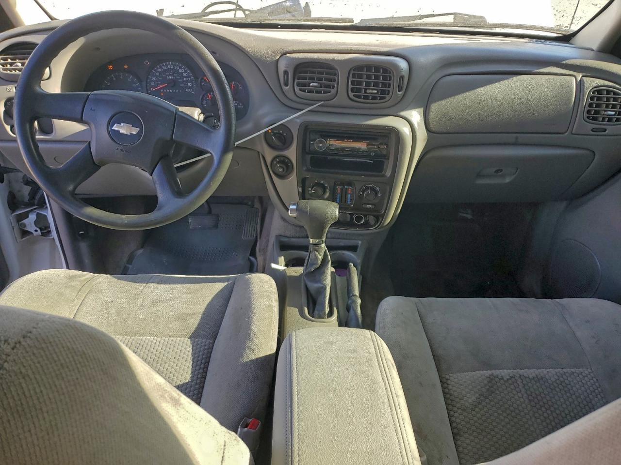 Chevrolet Trailblazer Ls Image 5