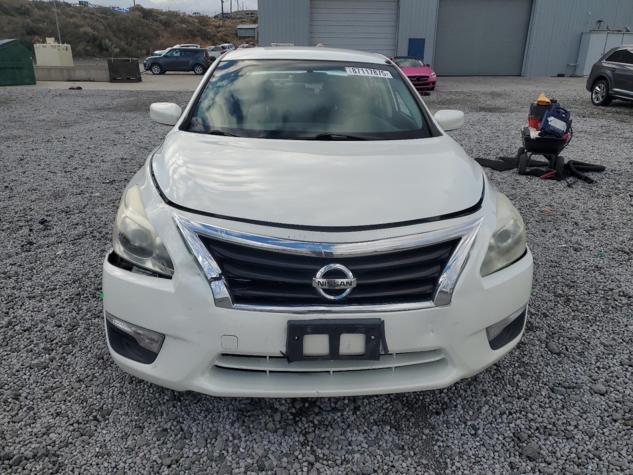 Nissan Altima 2.5 Image 2