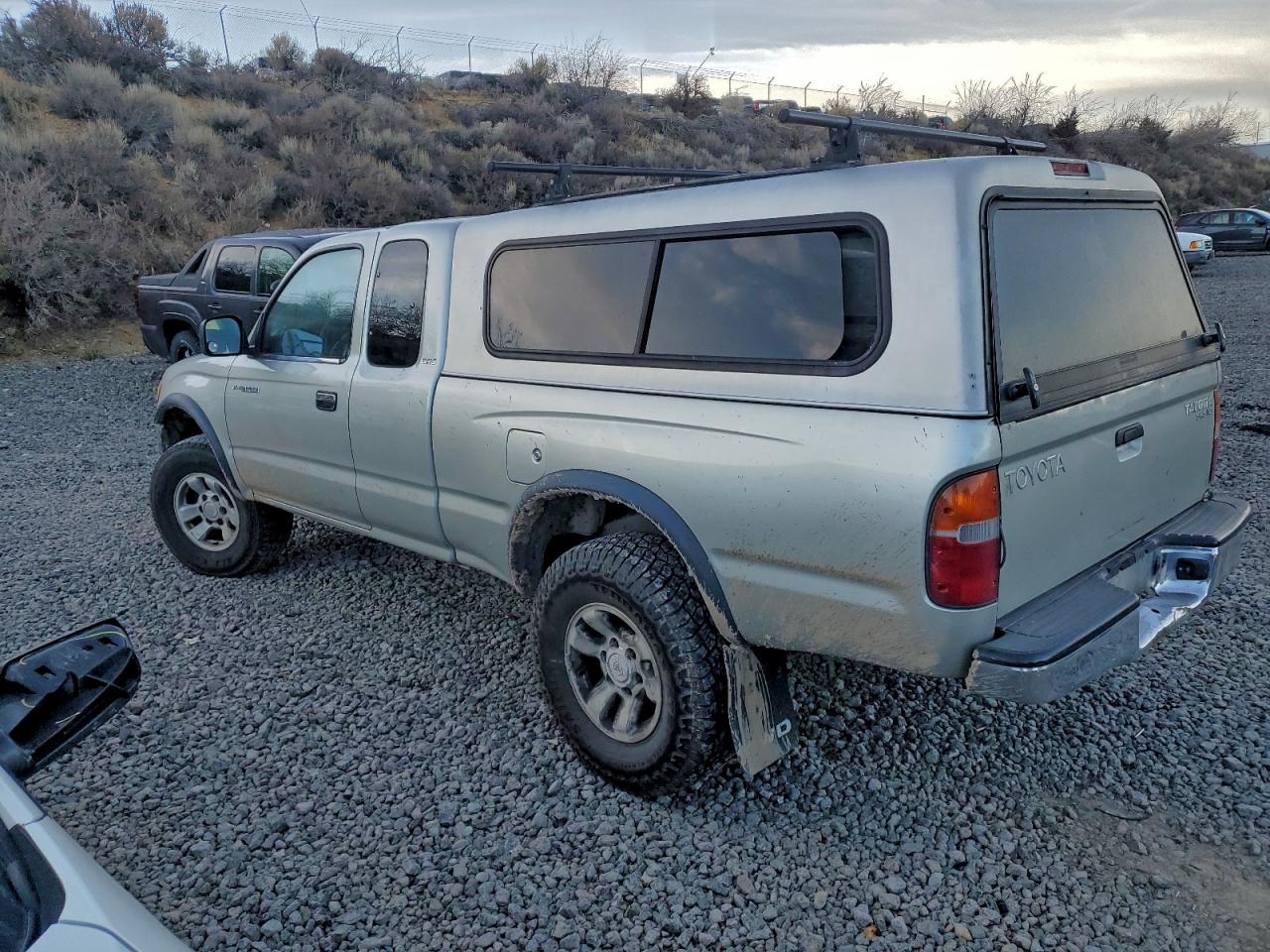 Toyota Tacoma Xtracab Image 2