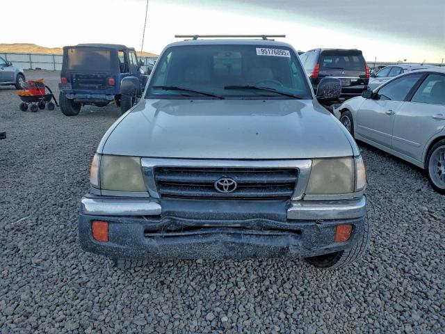 Toyota Tacoma Xtracab Image 6