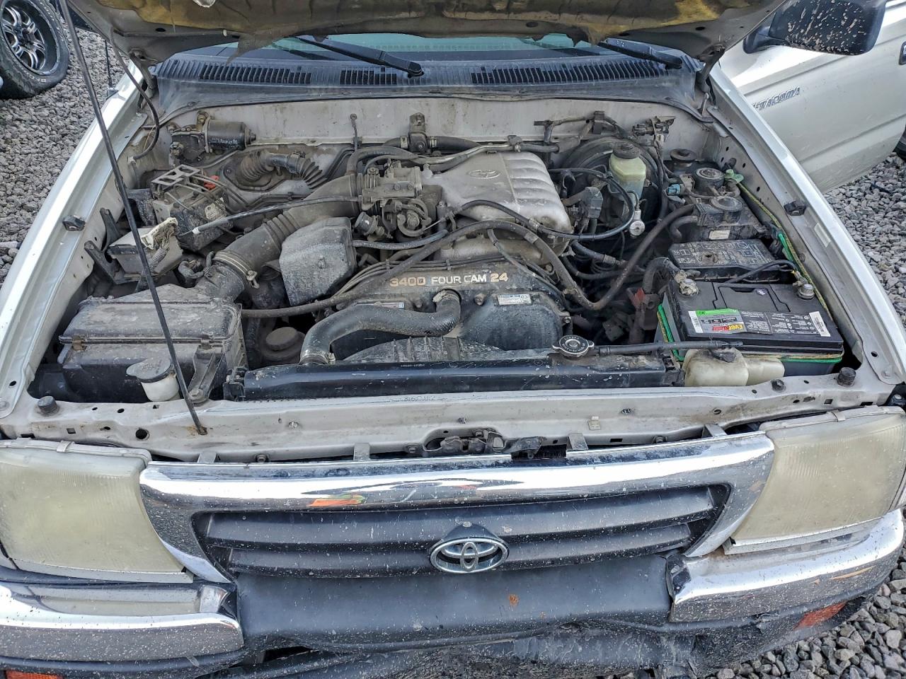 Toyota Tacoma Xtracab Image 11