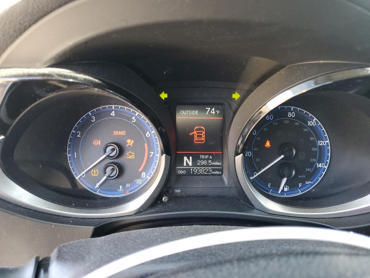 Toyota Corolla L Image 4