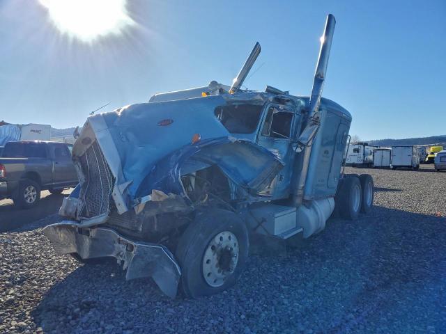 Peterbilt 382 Image 2