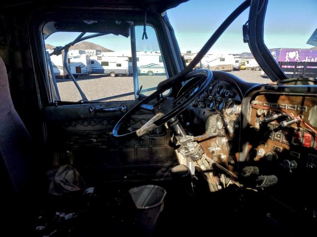 Peterbilt 382 Image 5