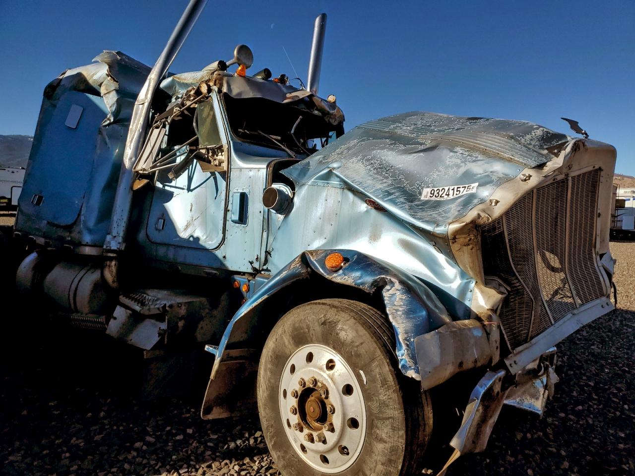 Peterbilt 382 Image 10