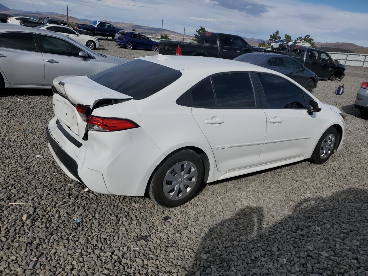 Toyota Corolla L Image 2