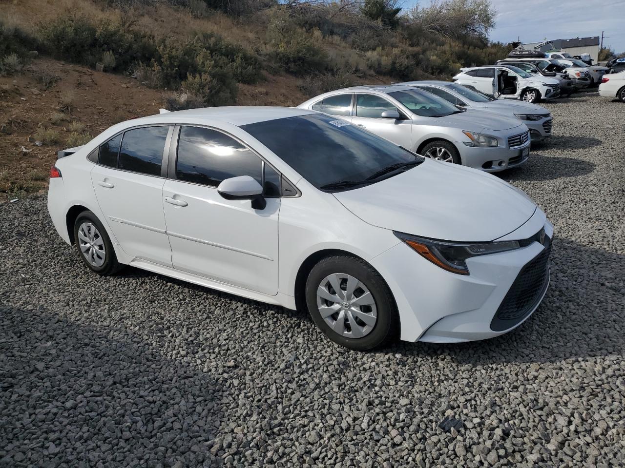 Toyota Corolla L Image 3