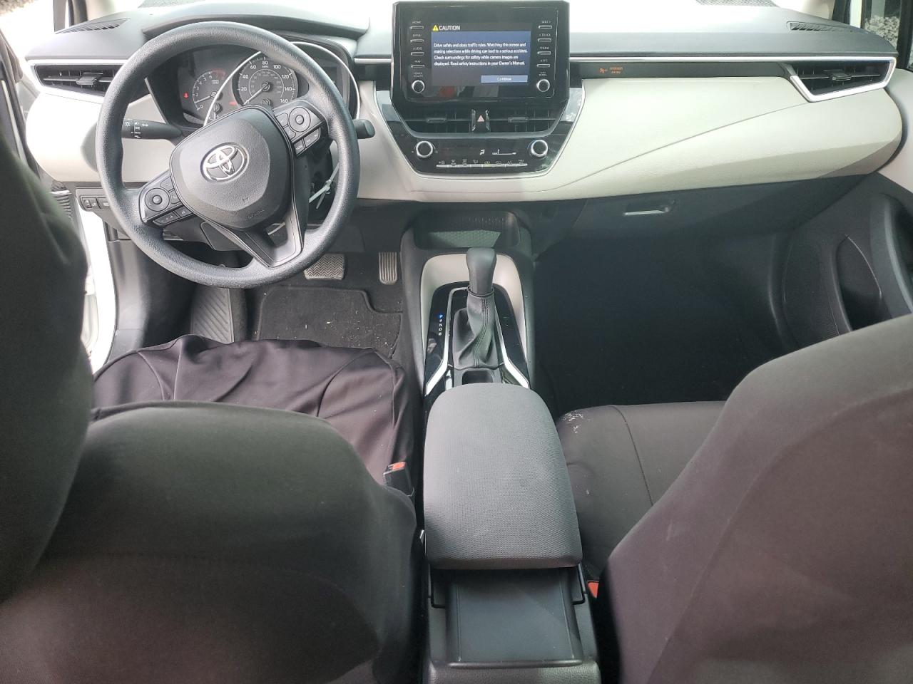 Toyota Corolla L Image 12