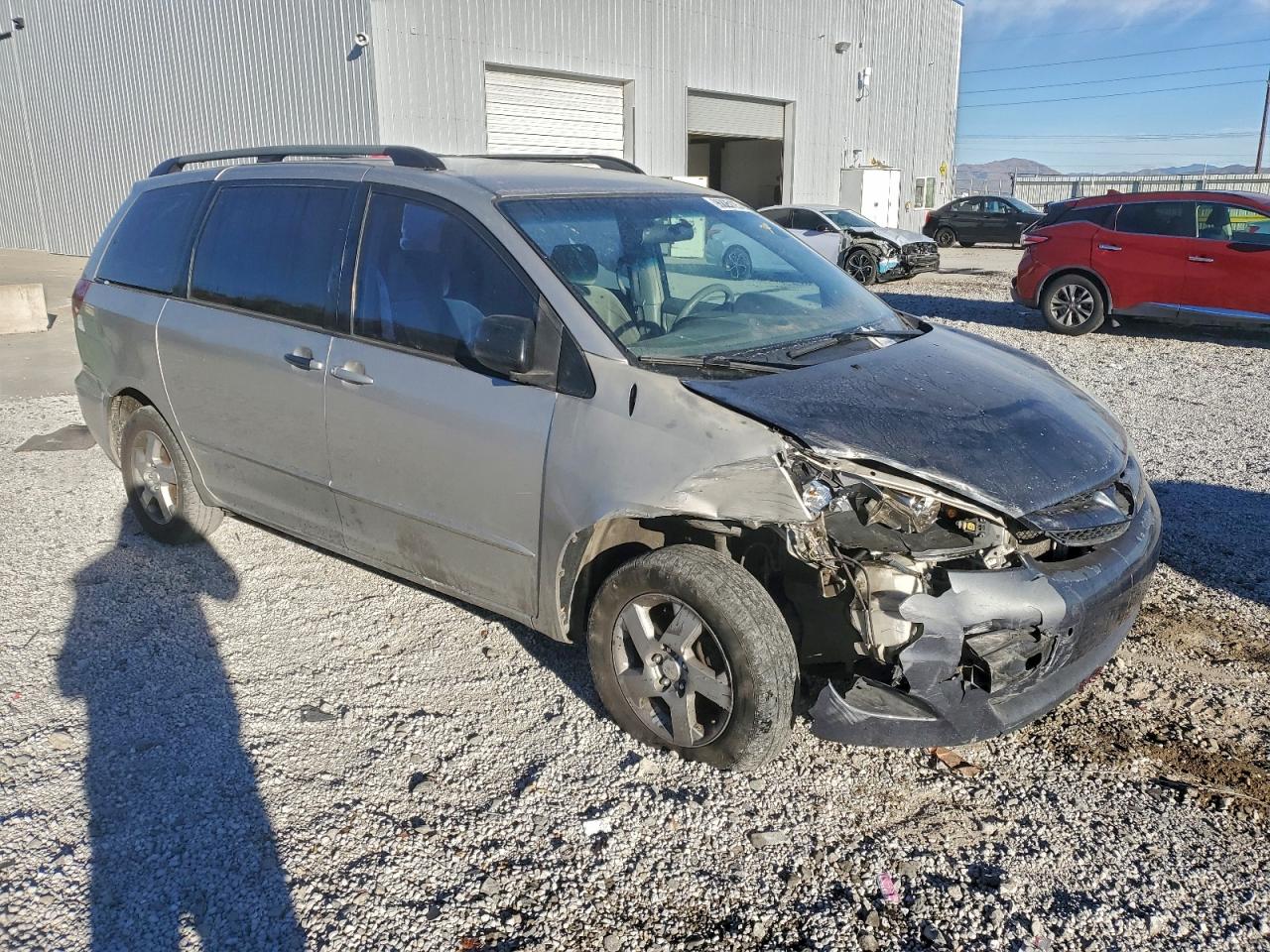 Toyota Sienna Ce Image 5