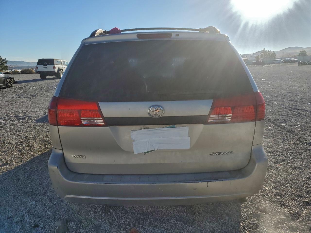 Toyota Sienna Ce Image 3