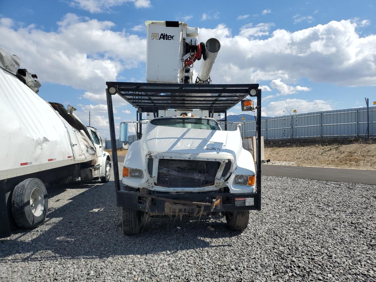 Ford F-750 Super Duty Image 8