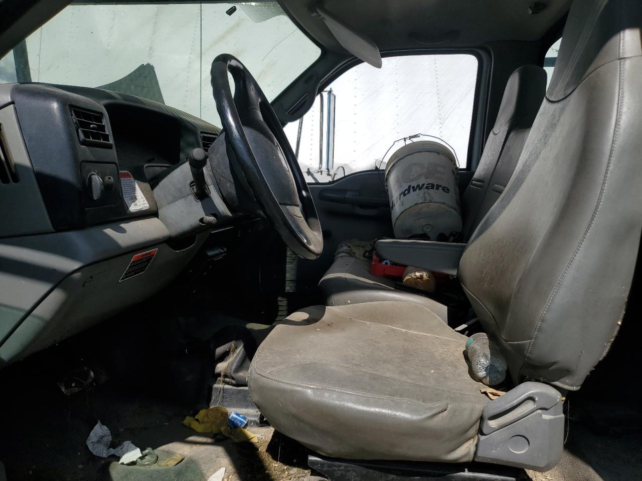 Ford F-750 Super Duty Image 5