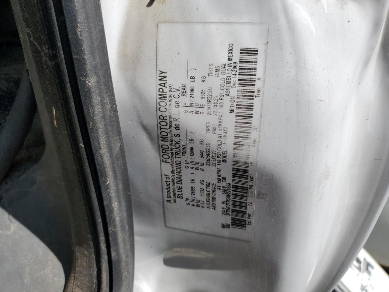 Ford F-750 Super Duty Image 6