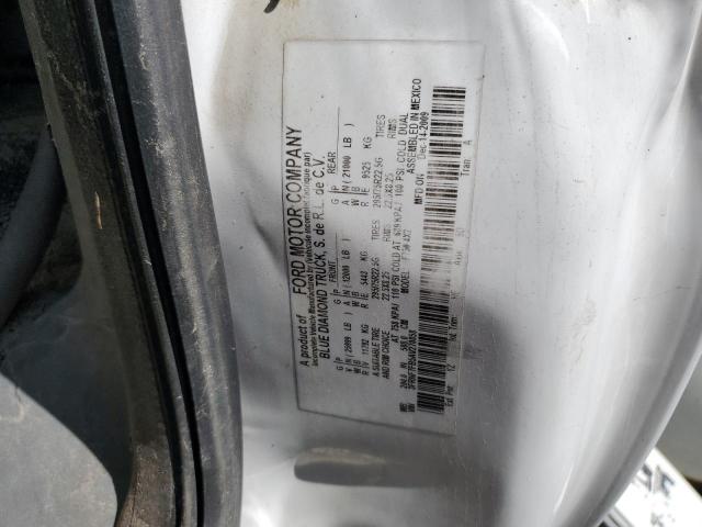 Ford F-750 Super Duty Image 6