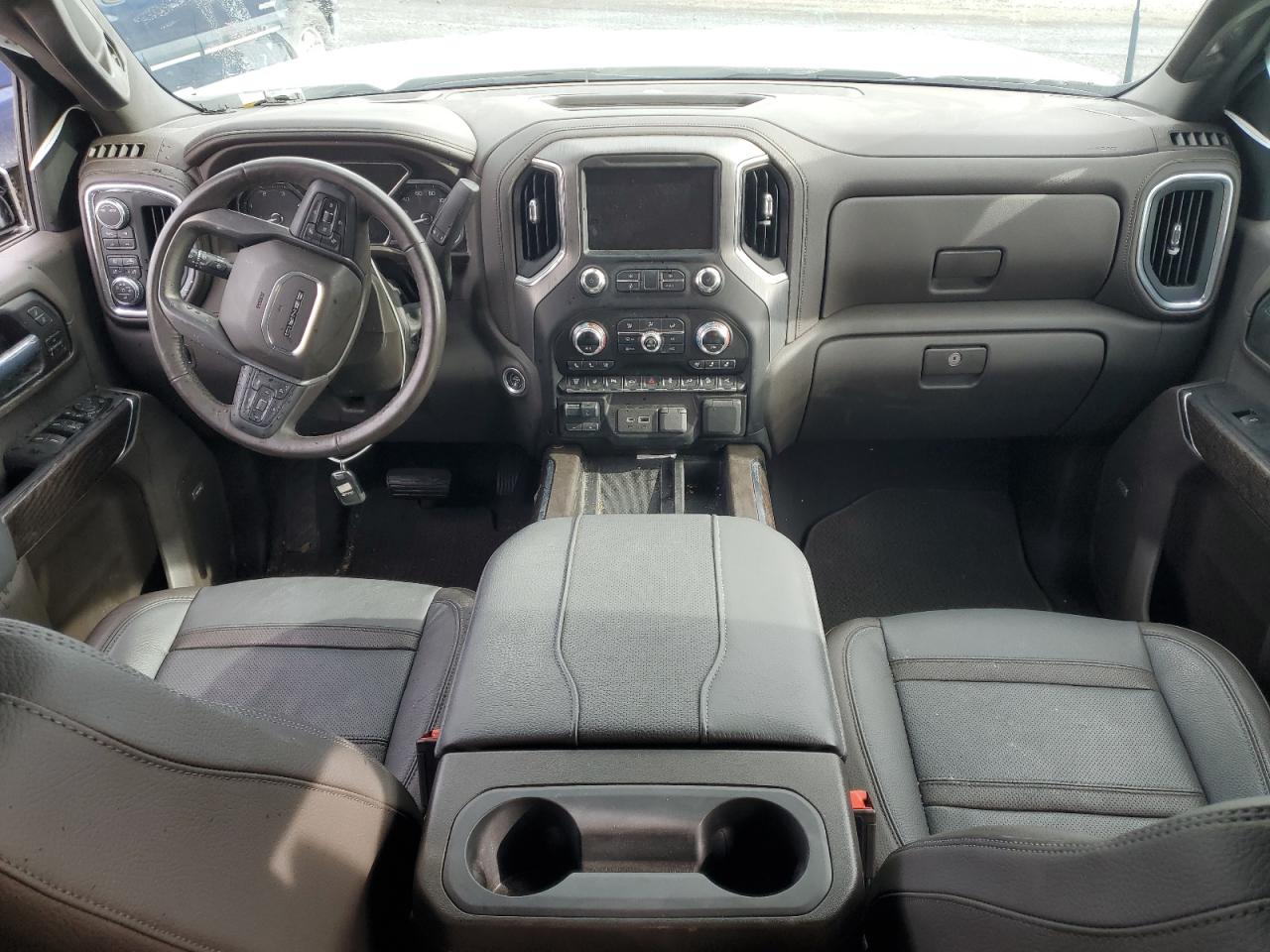 GMC Sierra K2500 Denali Image 11