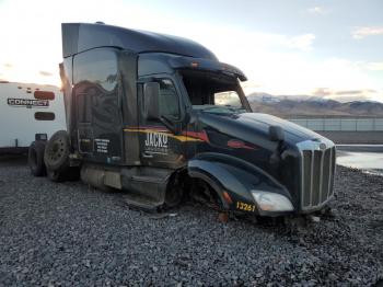  Salvage Peterbilt 579