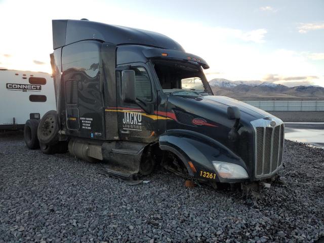  Salvage Peterbilt 579
