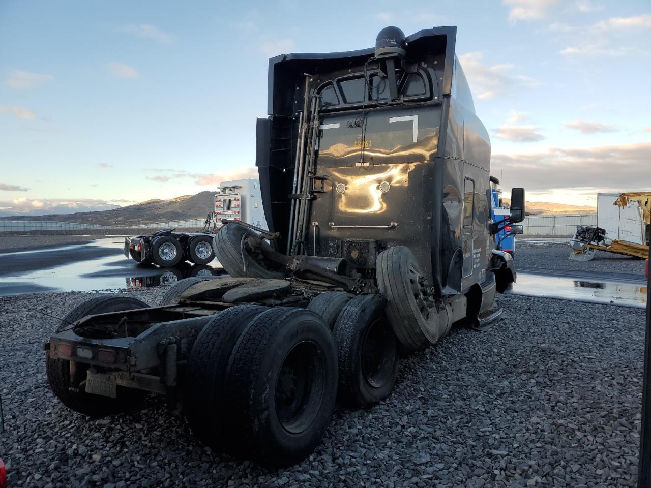 Peterbilt 579 Image 8