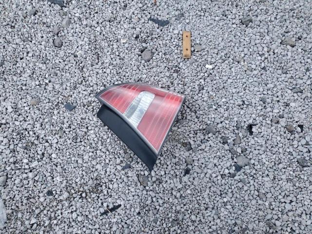 Subaru Legacy 2.5i Image 2