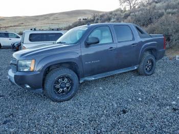  Salvage Chevrolet Avalanche