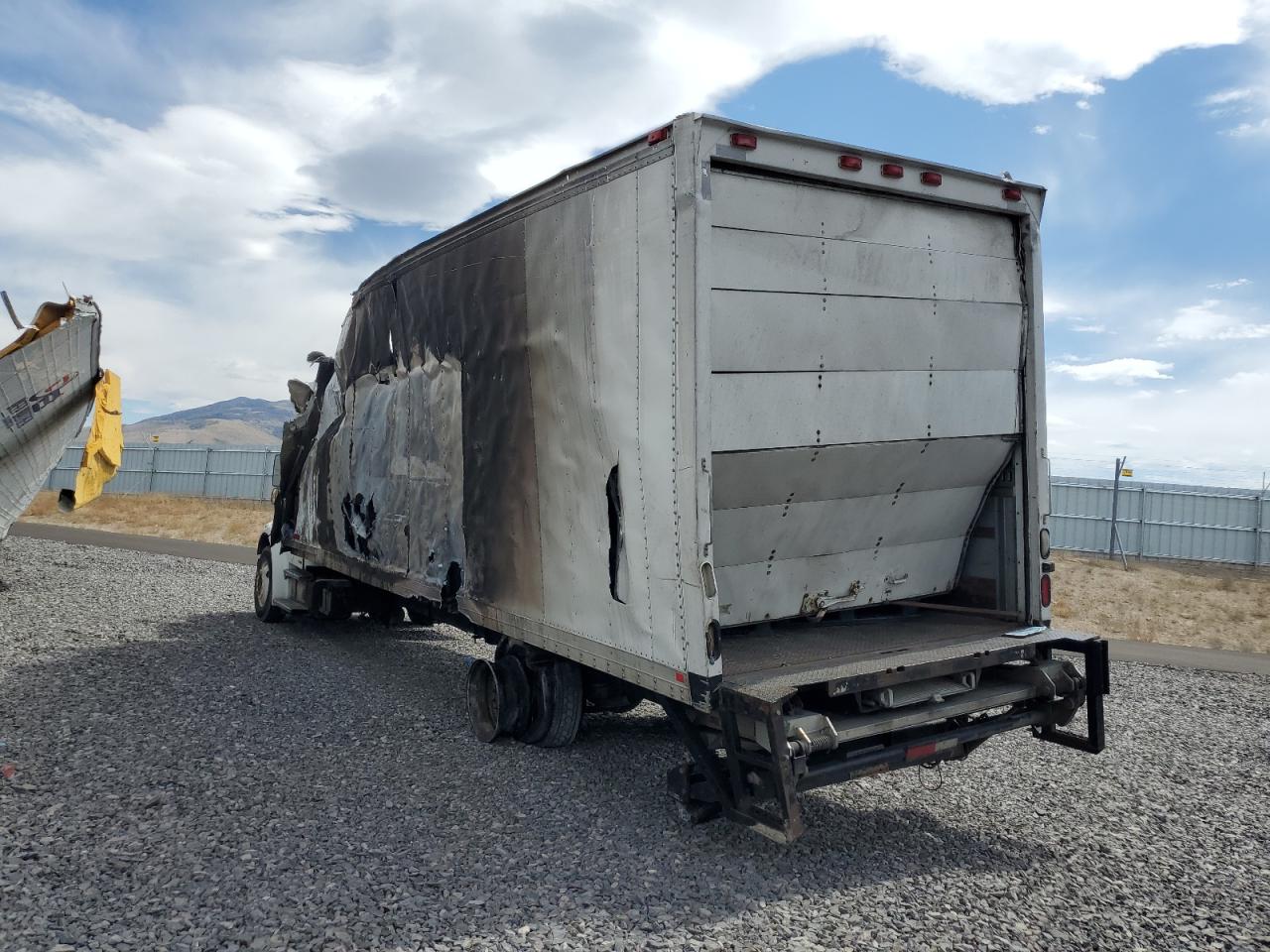 Freightliner M2 106 Medium Duty Image 4