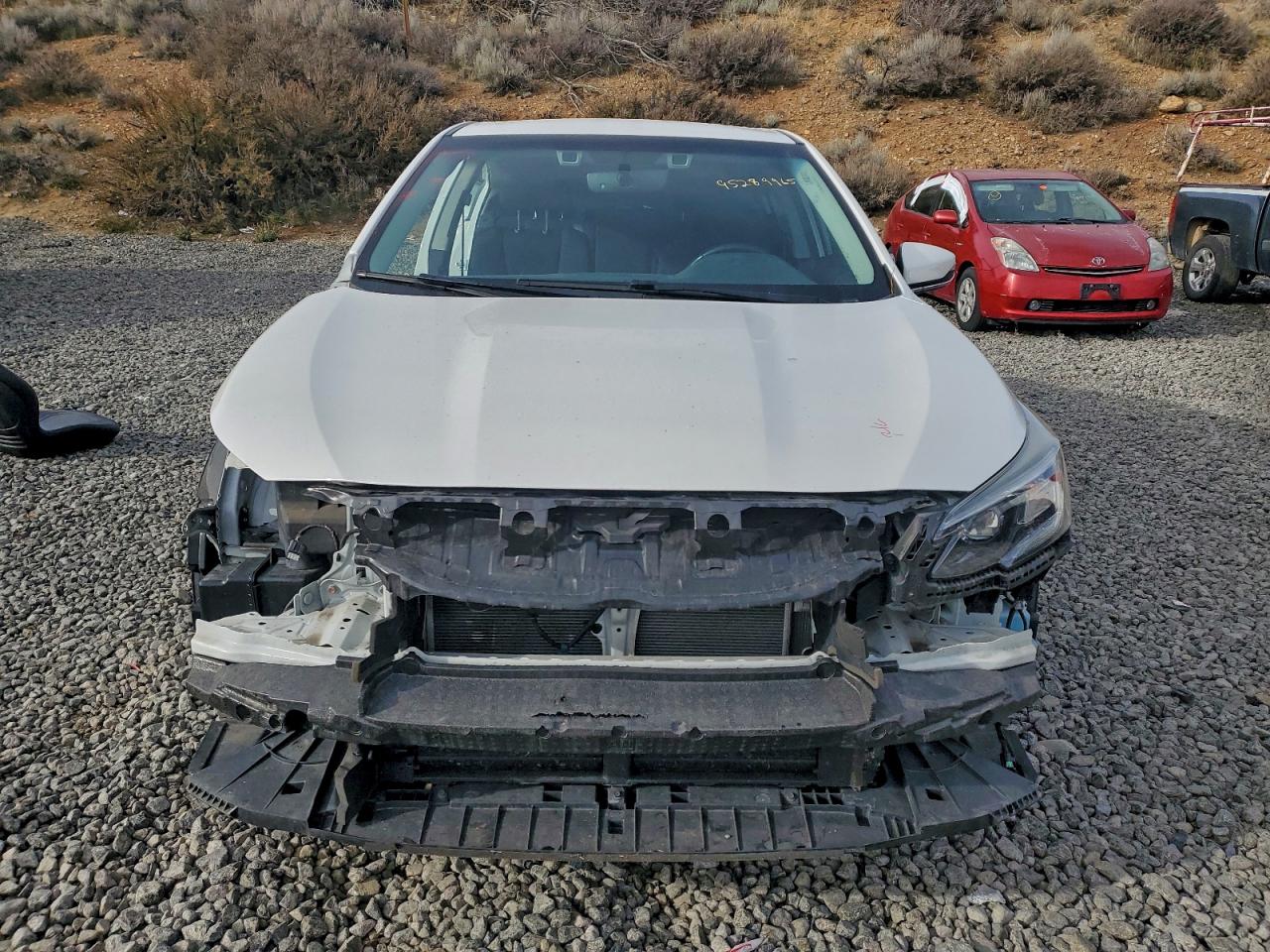 Subaru Legacy Premium Image 3