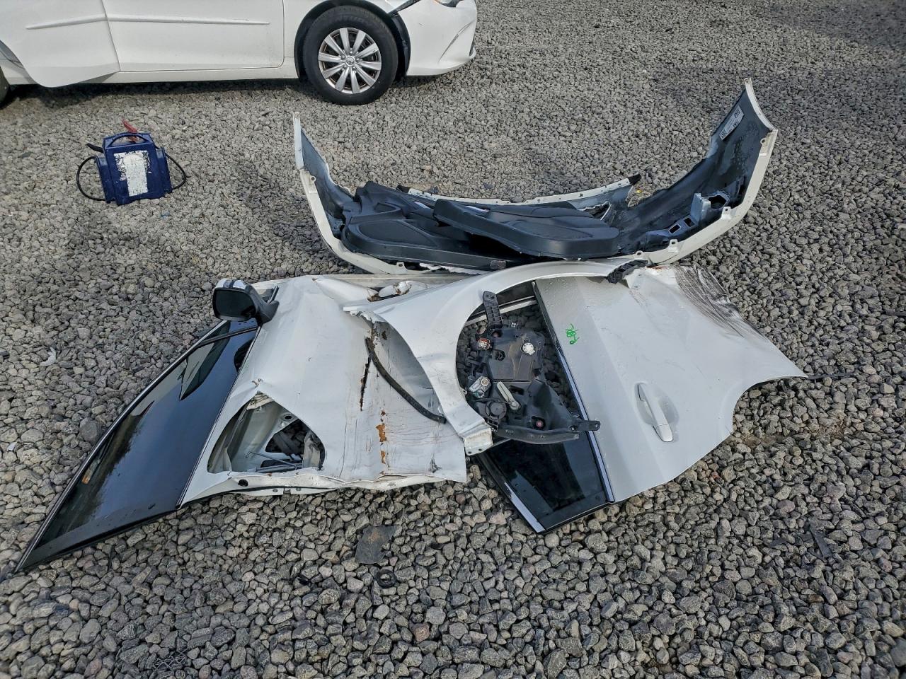 Subaru Legacy Premium Image 11